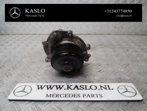 Gebruikte Waterpomp Mercedes S (222.0/222.1) 3.0 S-350 BlueTEC, S-350d 24V Prijs € 50,00 Margeregeling aangeboden door kaslo auto parts