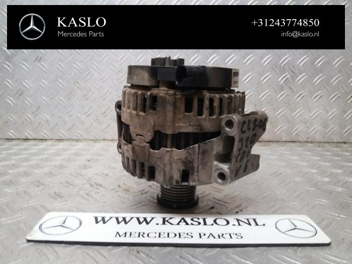 Gebruikte Dynamo Mercedes CLS (C219) 320 CDI 24V Prijs op aanvraag aangeboden door kaslo auto parts