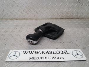 Gebruikte Versnellingspookhoes Mercedes A (W176) 1.5 A-180 CDI, A-180d 16V Prijs € 50,00 Margeregeling aangeboden door kaslo auto parts