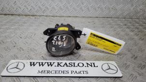 Gebruikte Mistlamp rechts-voor Mercedes CLS (C219) Prijs op aanvraag aangeboden door kaslo auto parts