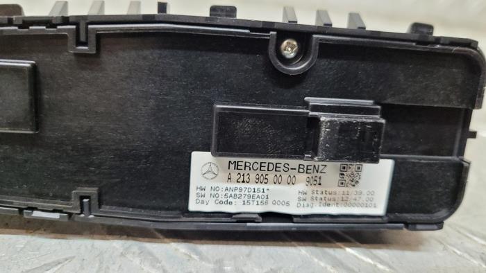 Raam schakelaar elektrisch van een Mercedes-Benz C (W205) C-200 1.6 CDI BlueTEC, C-200 d 16V 2015