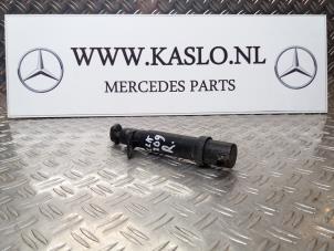 Gebruikte Koplamp Sproeier Mercedes CLK (W209) 2.6 240 V6 18V Prijs € 20,00 Margeregeling aangeboden door kaslo auto parts