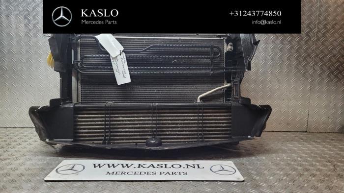 Gebruikte Intercooler Mercedes E (C207) E-220 CDI 16V BlueEfficiency Prijs € 50,00 Margeregeling aangeboden door kaslo auto parts