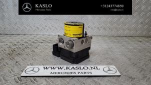 Gebruikte ABS Pomp Mercedes C (W204) 1.8 C-180 CGI 16V Prijs € 50,00 Margeregeling aangeboden door kaslo auto parts