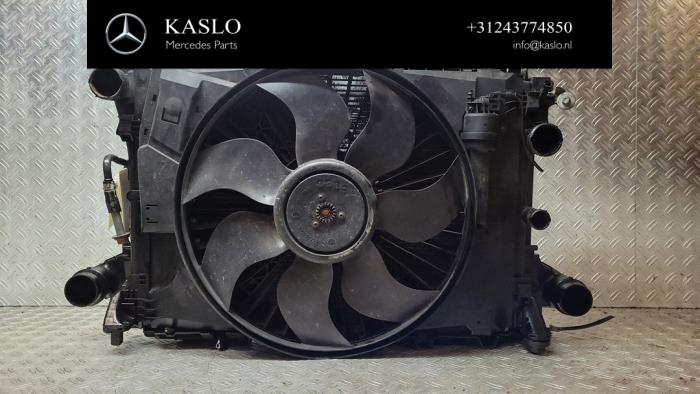Gebruikte Fan Radiateur Mercedes C Estate (S204) 1.8 C-180 CGI 16V Prijs € 200,00 Margeregeling aangeboden door kaslo auto parts