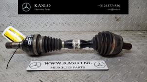 Gebruikte Homokineetas links-voor Mercedes A (W176) 1.6 A-180 16V Prijs € 75,00 Margeregeling aangeboden door kaslo auto parts