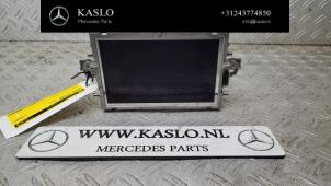 Gebruikte Display Interieur Mercedes E Estate (S212) E-250 CDI 16V BlueEfficiency Prijs € 100,00 Margeregeling aangeboden door kaslo auto parts