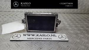 Gebruikte Display Interieur Mercedes E (W212) E-350 CDI BlueEfficiency 3.0 V6 24V Prijs € 100,00 Margeregeling aangeboden door kaslo auto parts