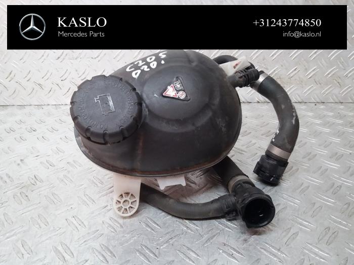 Expansievat van een Mercedes-Benz C (W205) C-300d 2.0 Turbo 16V 2020