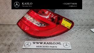 Gebruikte Achterlicht rechts Mercedes B (W246) 1.8 B-200 CDI BlueEFFICIENCY 16V Prijs € 100,00 Margeregeling aangeboden door kaslo auto parts