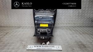Gebruikte Middenconsoles Mercedes C Estate (S205) C-250 CDI BlueTEC, C-250 d 2.2 16V Prijs € 250,00 Margeregeling aangeboden door kaslo auto parts