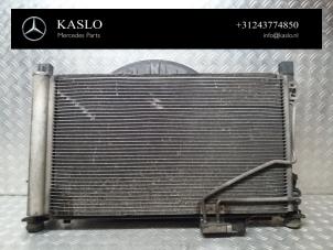 Gebruikte Radiateur Mercedes SLK (R171) 3.0 280 V6 24V Prijs € 150,00 Margeregeling aangeboden door kaslo auto parts