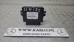 Gebruikte Handrem Module Mercedes SLK (R172) 1.8 200 16V BlueEFFICIENCY Prijs € 30,00 Margeregeling aangeboden door kaslo auto parts