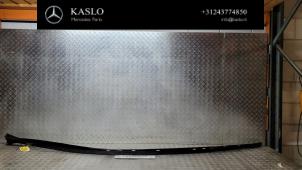 Gebruikte Daklijst set Mercedes C (W205) C-220 2.2 CDI BlueTEC, C-220 d 16V Prijs € 100,00 Margeregeling aangeboden door kaslo auto parts