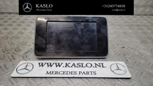 Gebruikte Display Interieur Mercedes C (W205) C-220 2.2 CDI BlueTEC, C-220 d 16V Prijs € 50,00 Margeregeling aangeboden door kaslo auto parts