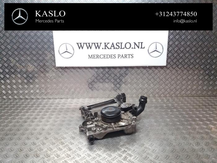 Gebruikte Waterpomp Mercedes C (W205) C-220 2.2 CDI BlueTEC, C-220 d 16V Prijs € 50,00 Margeregeling aangeboden door kaslo auto parts