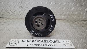 Gebruikte Poelie Krukas Mercedes C (W205) C-250 2.2 CDI 16V BlueTEC, C-250d Prijs € 50,00 Margeregeling aangeboden door kaslo auto parts