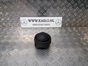 Gebruikte Alarm sirene Mercedes SL (R230) 5.0 SL-500 V8 24V Prijs € 35,00 Margeregeling aangeboden door kaslo auto parts