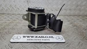 Gebruikte Veiligheidsgordel links-achter Mercedes C (C204) 2.2 C-220 CDI 16V BlueEfficiency Prijs € 50,00 Margeregeling aangeboden door kaslo auto parts