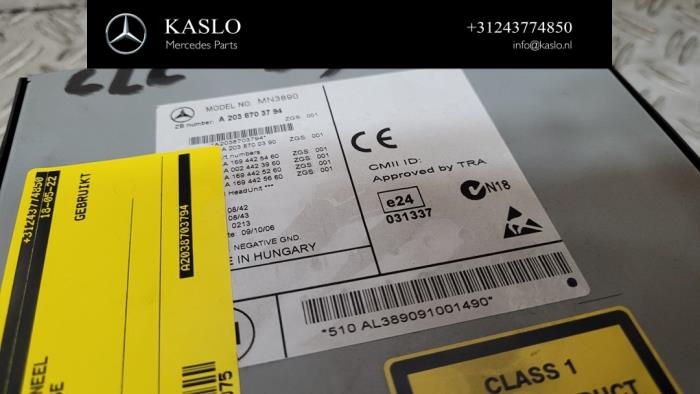 Radiobedienings paneel van een Mercedes CLC-Klasse 2009