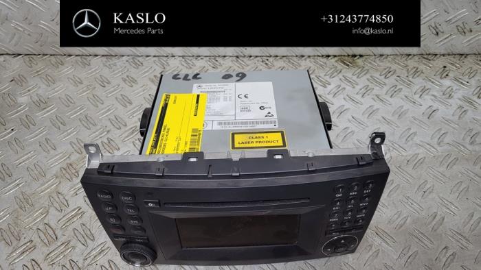 Radiobedienings paneel van een Mercedes CLC-Klasse 2009