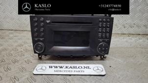 Gebruikte Radiobedienings paneel Mercedes CLC-Klasse Prijs € 125,00 Margeregeling aangeboden door kaslo auto parts