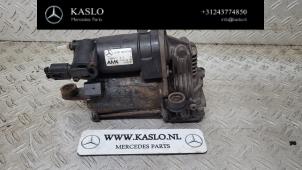 Gebruikte Luchtpomp (Vering) Mercedes S (W221) 3.0 S-320 CDI 24V Prijs € 300,00 Margeregeling aangeboden door kaslo auto parts