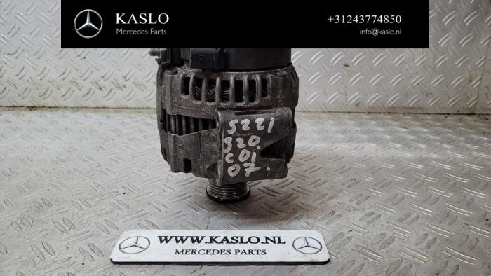 Dynamo van een Mercedes-Benz S (W221) 3.0 S-320 CDI 24V 2007