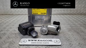 Gebruikte Kontaktslot + computer Mercedes CLS (C219) 500 5.0 V8 24V Prijs € 350,00 Margeregeling aangeboden door kaslo auto parts