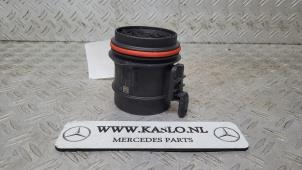 Gebruikte Luchtmassameter Mercedes A (177.0) 1.5 A-180d Prijs € 100,00 Margeregeling aangeboden door kaslo auto parts