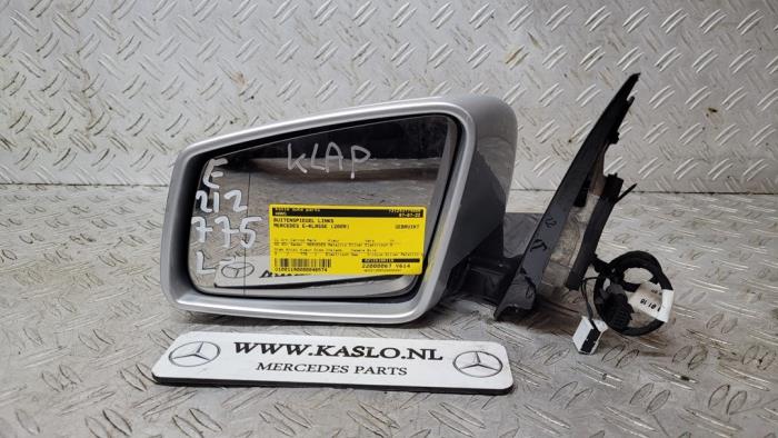 Buitenspiegel links van een Mercedes-Benz E (W212) E-250 CDI 16V BlueEfficiency 2009