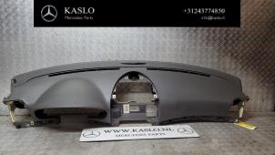 Gebruikte Dashboard Mercedes E (W211) 3.2 E-320 CDI 24V Prijs op aanvraag aangeboden door kaslo auto parts