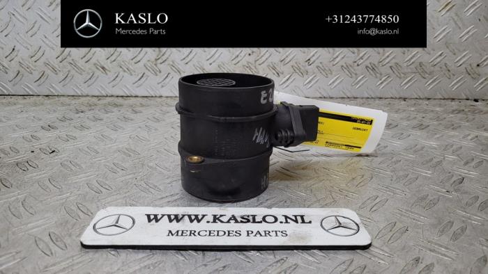 Gebruikte Luchtmassameter Mercedes E (W211) 3.2 E-320 CDI 24V Prijs € 50,00 Margeregeling aangeboden door kaslo auto parts