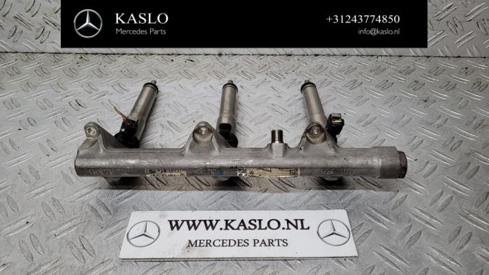 Gebruikte Injector brug Mercedes CLS (C219) 350 CGI 3.5 V6 24V Prijs € 200,00 Margeregeling aangeboden door kaslo auto parts