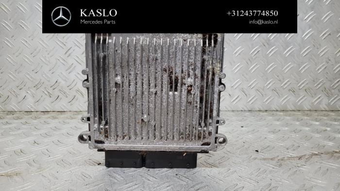 Kontaktslot + computer van een Mercedes-Benz CLS (C219) 350 CDI 24V 2010