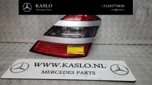 Gebruikte Achterlicht rechts Mercedes S (W221) Prijs € 100,00 Margeregeling aangeboden door kaslo auto parts