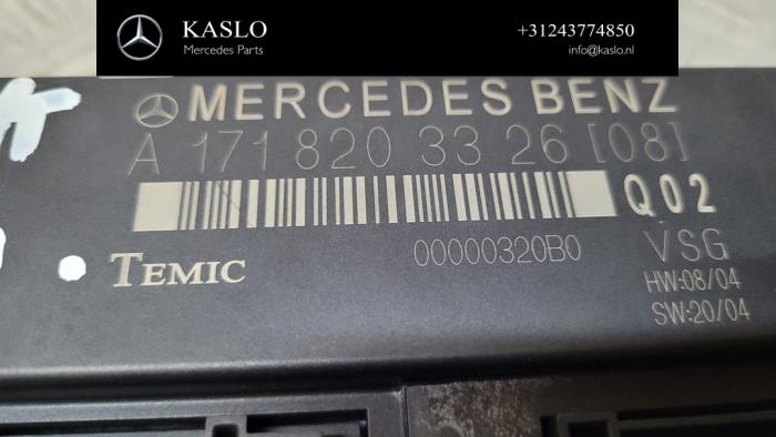 Computer cabriokap van een Mercedes-Benz SLK (R171) 1.8 200 K 16V 2005