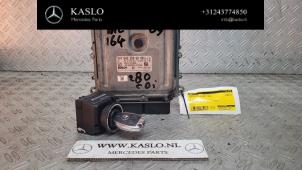 Gebruikte Kontaktslot + computer Mercedes ML II (164/4JG) 3.0 ML-280 CDI 4-Matic V6 24V Prijs € 400,00 Margeregeling aangeboden door kaslo auto parts