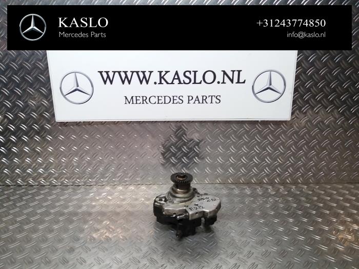 Gebruikte Hogedrukpomp Mercedes E (W212) E-350 CDI V6 24V BlueEfficiency Prijs € 175,00 Margeregeling aangeboden door kaslo auto parts