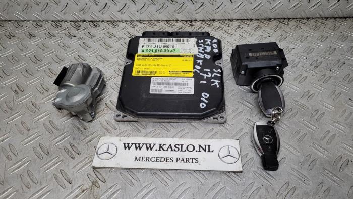 Kontaktslot + computer van een Mercedes-Benz SLK (R171) 1.8 200 K 16V 2010