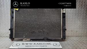 Gebruikte Radiateur Mercedes B (W245) 2.0 B-200 CDI 16V Prijs € 150,00 Margeregeling aangeboden door kaslo auto parts