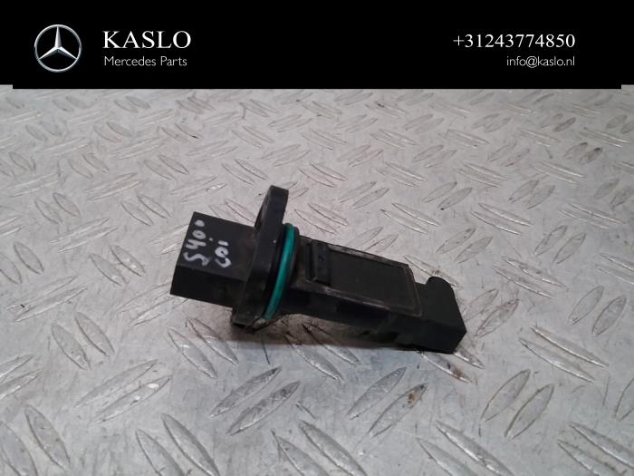 Luchtmassameter van een Mercedes-Benz S (W220) 4.0 S-400 CDI V8 32V 2002