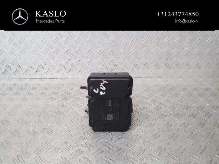 Gebruikte ABS Pomp Mercedes C (C204) 1.8 C-180 CGI 16V BlueEfficiency Prijs € 100,00 Margeregeling aangeboden door kaslo auto parts
