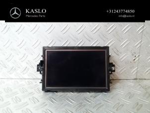 Gebruikte Display Interieur Mercedes C (W204) 1.8 C-200K 16V Prijs € 100,00 Margeregeling aangeboden door kaslo auto parts