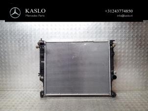 Gebruikte Radiateur Mercedes R (W251) 3.0 320 CDI 24V 4-Matic Prijs € 75,00 Margeregeling aangeboden door kaslo auto parts