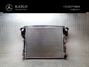 Gebruikte Airco Condensor Mercedes ML II (164/4JG) 3.0 ML-320 CDI 4-Matic V6 24V Prijs € 75,00 Margeregeling aangeboden door kaslo auto parts