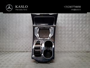 Gebruikte Middenconsoles Mercedes C Estate (S205) C-220 CDI BlueTEC, C-220 d 2.2 16V Prijs € 200,00 Margeregeling aangeboden door kaslo auto parts