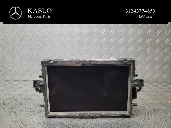 Gebruikte Display Interieur Mercedes E (C207) E-350 CDI V6 24V Prijs € 100,00 Margeregeling aangeboden door kaslo auto parts