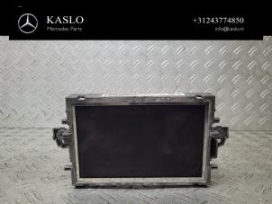 Gebruikte Display Interieur Mercedes E (C207) E-350 CDI V6 24V Prijs € 100,00 Margeregeling aangeboden door kaslo auto parts