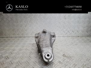 Gebruikte Motorrubber Mercedes C (W205) C-220 2.2 CDI BlueTEC, C-220 d 16V Prijs € 50,00 Margeregeling aangeboden door kaslo auto parts